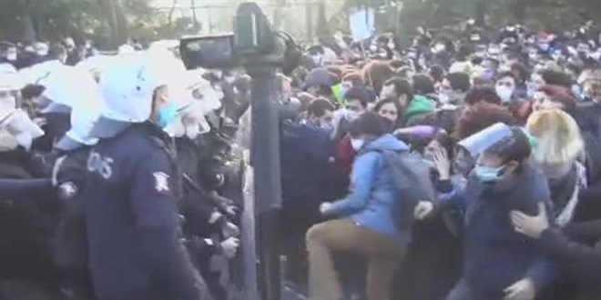 Boğaziçi Üniversitesi önündeki gösterilere ilişkin 22 kişi gözaltında