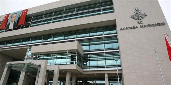 Gözaltında 'çıplak arama': AYM hak ihlali kararı verdi