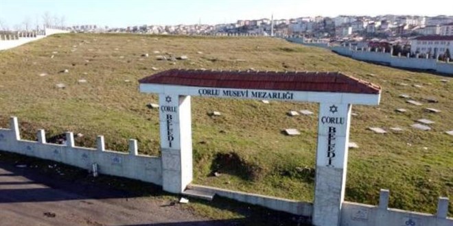Tarihi musevi mezarlığının kapısı 2. kez çalındı