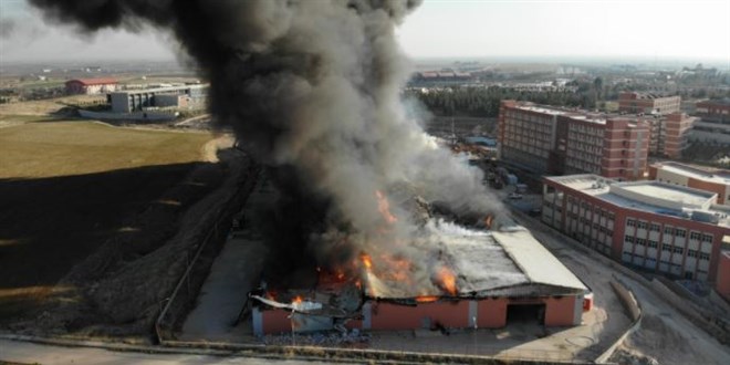 Şanlıurfa Harran Üniversitesi deposunda yangın