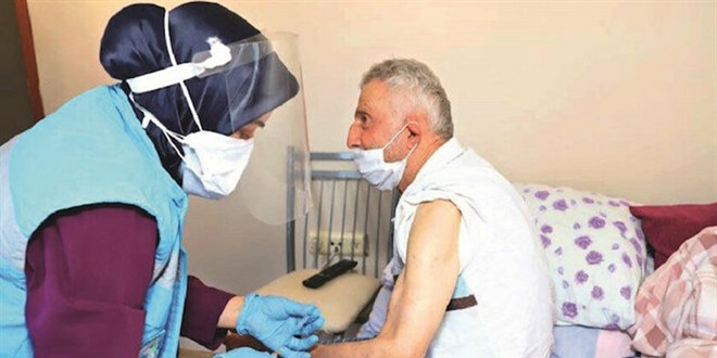 Yaşlılara evde aşı