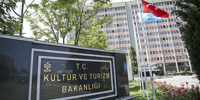 Bakanlktan 451 zel tiyatroya 14,5 milyon lira destek