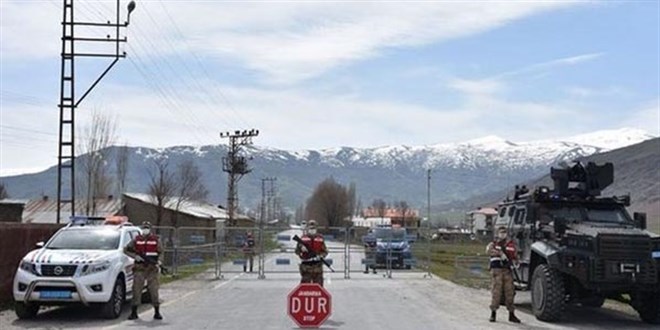 Bitlis'te 10 ky ve mezarlarnda sokaa kma yasa ilan edildi