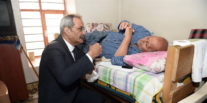 Vatandaş talep etti, doktor Belediye Başkanı muayene etti
