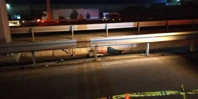 TEM'e giren yaya canından oldu, çarpan aracın sürücüsü kaçtı
