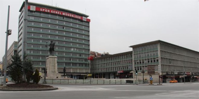 Başkentliler kısıtlamalara uyuyor