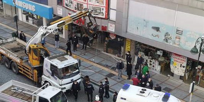 Rize'de vinç sepetinden düşen kişi öldü