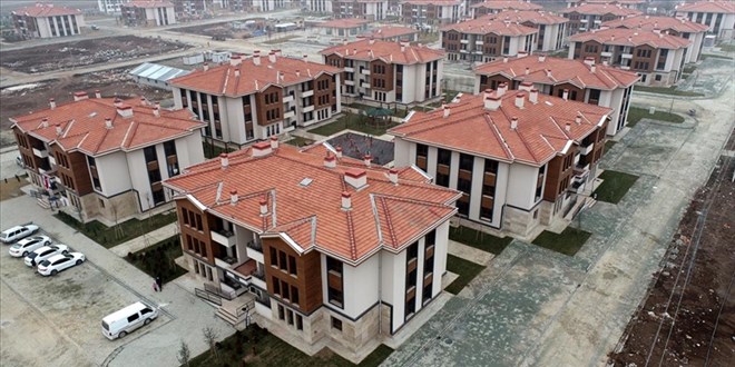 Elazığlı depremzedeler devletin şefkat eliyle yaralarını sardı