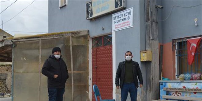Afyonkarahisarlı muhtardan sigarayı bırakanlara hediye birer çuval patates