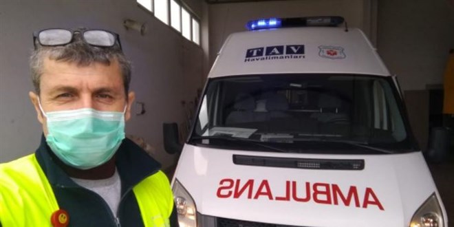 Çevre gönüllüsü ambulans şoförü çöplere savaş açtı