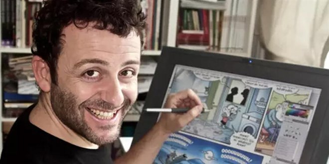 Öğretmene canlı ders sırasında 'karikatür' baskını