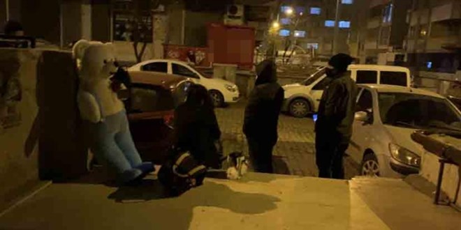Eğlence mekanına baskın: 50 kişi yakalandı