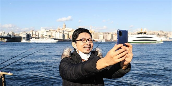 Japon Youtuber Enomoto'ya 'fahri Zeytinburnulu' unvanı