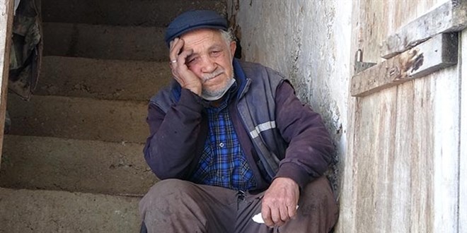 Yaşlı adamı tuzağa düşürüp 50 koyunu 2 bin liraya aldılar