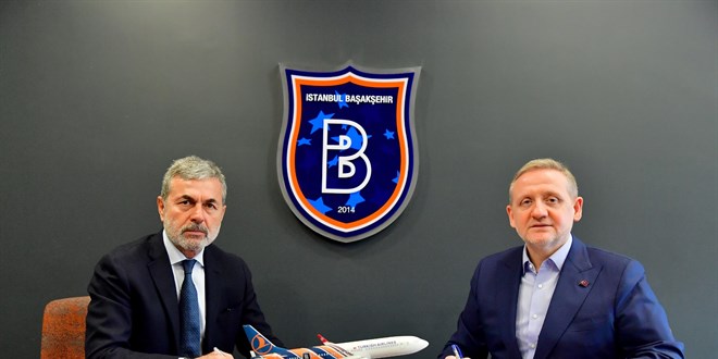 Baakehir, Aykut Kocaman ile 2,5 yllk szleme imzalad