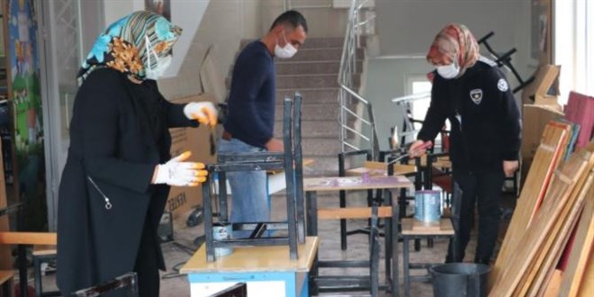 Öğretmenler pandemiyi fırsata çevirip, okulu yenilediler