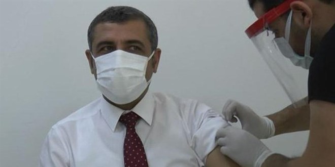 İlk doz aşıyı olan MHP'li vekil koronavirüse yakalandı