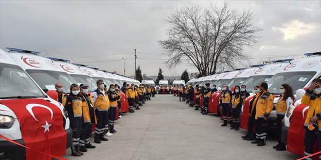 Bakanlıkça Diyarbakır'a gönderilen 22 ambulans törenle hizmete alındı