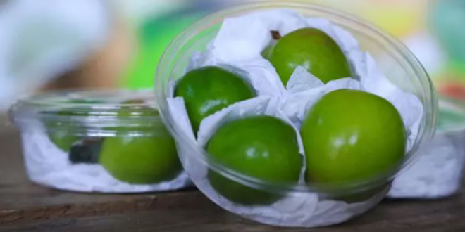 1 kilo kıyma fiyatına 4 adet yeşil erik!