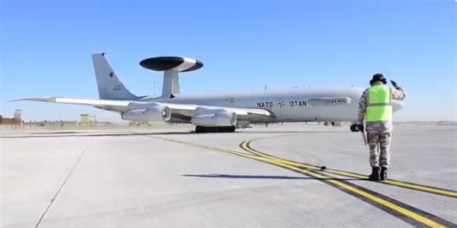HKK ve NATO'ya ait uçaklar taktik eğitim gerçekleştirdi
