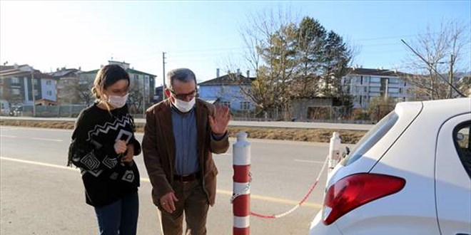Ailesini düğün gününde trafik kazasında kaybetti, hayatını trafik canavarıyla mücadeleye adadı