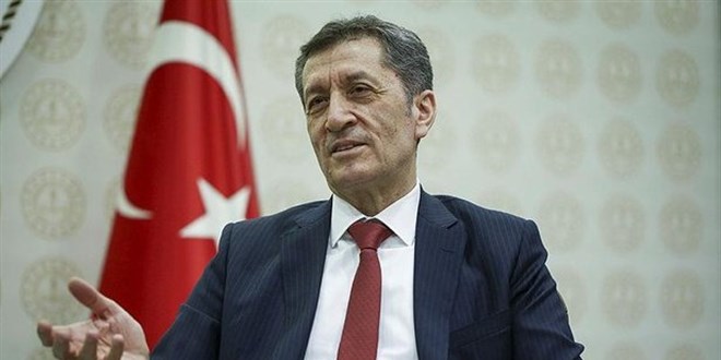 Bakan Selçuk'tan YKS öğrencileri için soru çözümü paylaşımı