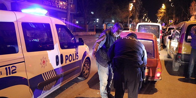 Polisin 'dur' ihtarına uymayan sürücüye 10 bin lira ceza uygulandı