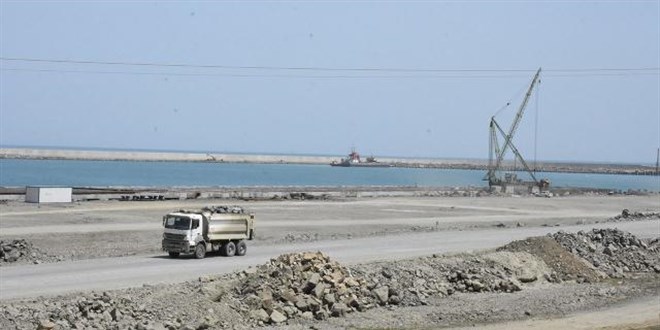 Doğalgazın karaya çıkarılacağı Filyos Limanı'nda inşaat çalışmaları başlıyor