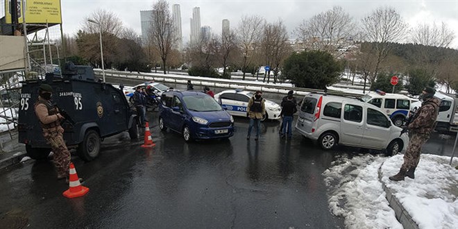 İstanbul'un bir ilçesine giriş çıkışlar kapatıldı