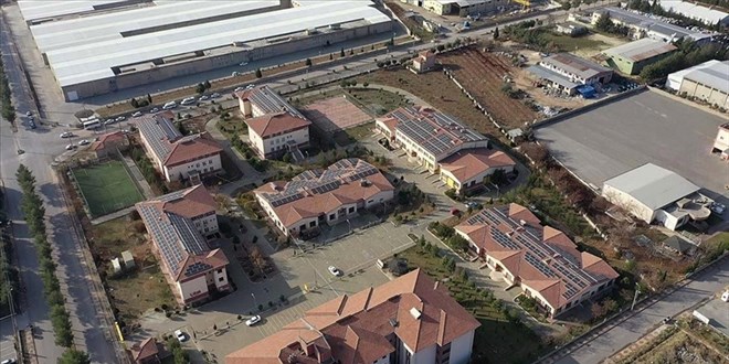 Adıyaman'da okul çatıları güneş tarlası oluyor