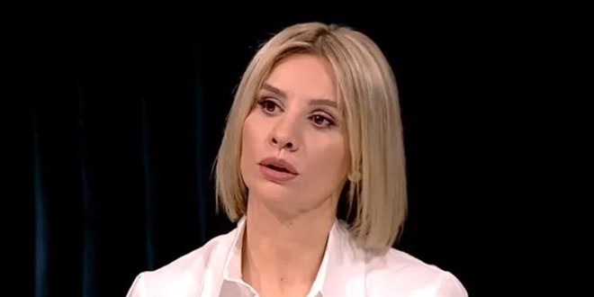 Esra Erol: Gençler evlilikten uzak dursun!