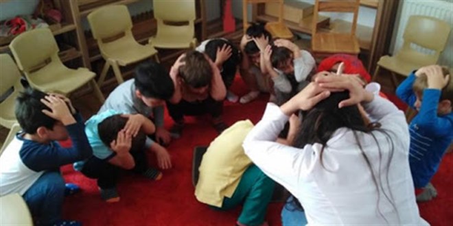 İlköğretim öğrencileri için 'afet farkındalığı dersi' önerisi