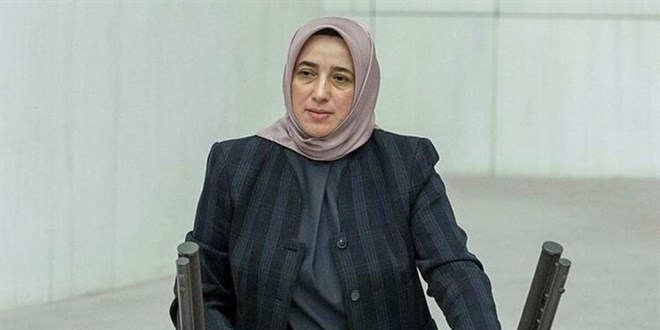 Özlem Zengin'e sosyal medyadan hakarete soruşturma