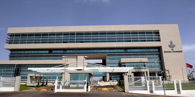 AYM: Kenan Evren'i övenin eleştirilmesi ifade özgürlüğüdür