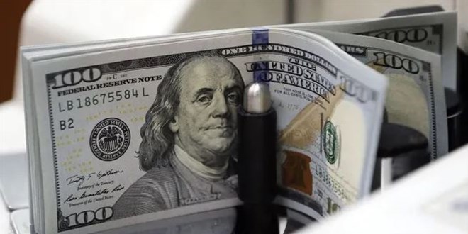 Dolar/TL 7,40'ın, Euro/TL 9.08'in üzerini gördü