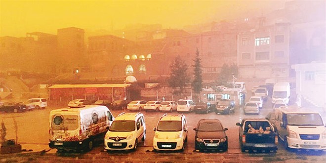 Çöl tozu yolda