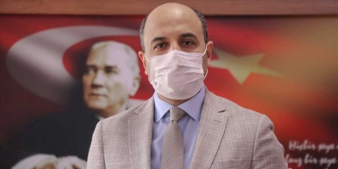 Kendini uçakla Ankara'ya sevk ettiren müdüre, Ak Parti'den tepki