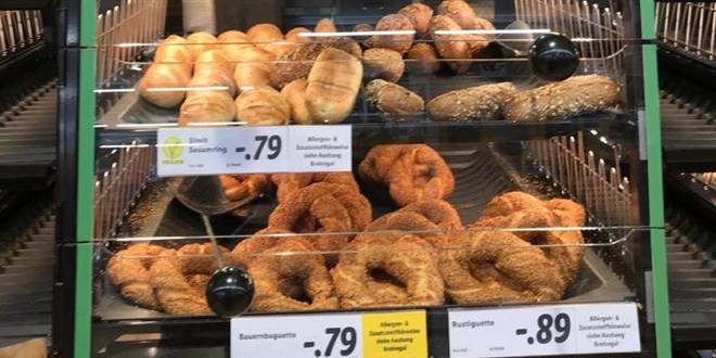 Meşhur simidimizi de kaptırdık: Ünlü market zinciri üretmeye başladı