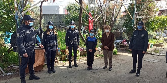 Emniyet Müdürü'nden polislik hayali kuran çocuğa sürpriz