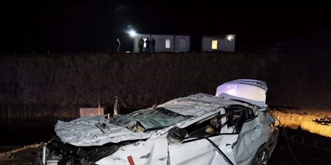 Bursa'da inşaat alanına devrilen otomobildeki 2 kişi öldü