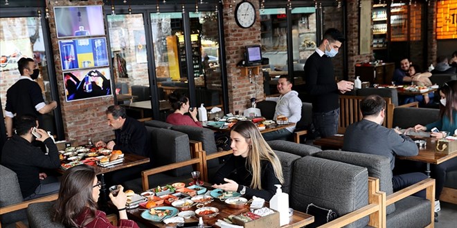 'Kontrollü normalleşme' döneminin ilk hafta sonu