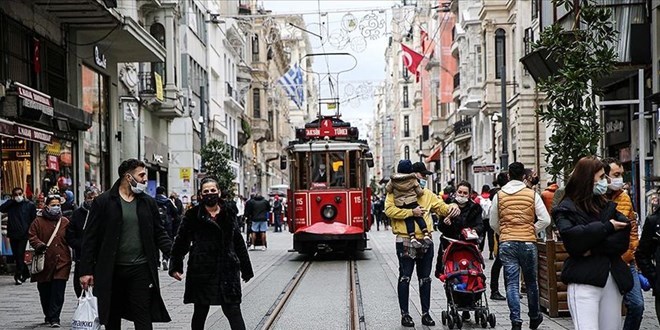 Pandemi tedbirleri artıyor: Şehirlerarası geçişin yasaklanması gündemde