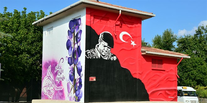 'Soğuk duvarlar' nişanlı çiftin fırçasıyla güzelleşiyor
