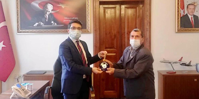 Kırmızı ilin, mavi mahallesine Kaymakamdan 'nazar boncuğu'