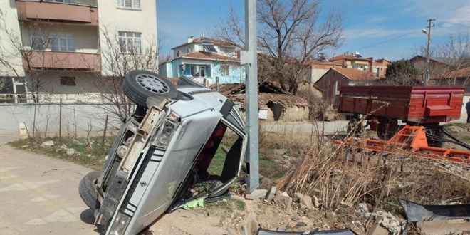 Otomobilin çarptığı emekli öğretmen hayatını kaybetti