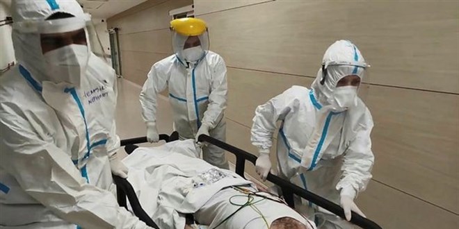Tıp Bayramı'nda sağlıkçılardan mesaj: Emeklerimiz boşa gitmesin