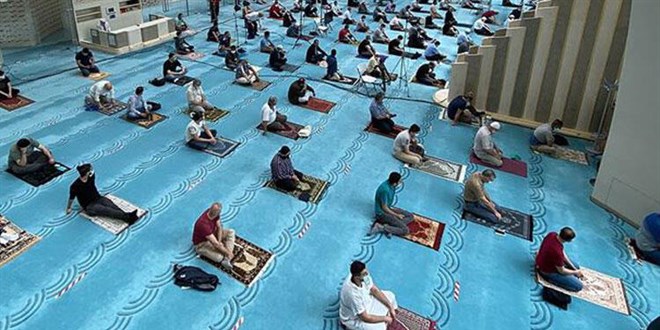 Türk Diyanet Vakıf-Sen uyardı: Cuma namazları yine yasaklanabilir