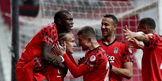 Ziraat Türkiye Kupası'nda ilk finalis Beşiktaş oldu