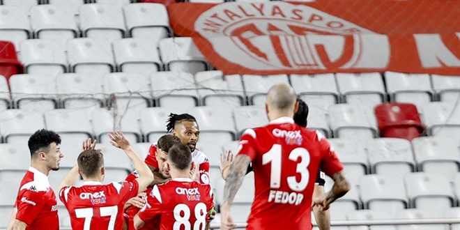 Antalyaspor, Ziraat Türkiye Kupası'nda finale yükseldi