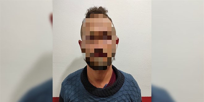 Sınırı geçmeye çalışan terörist jandarmaya yakalandı